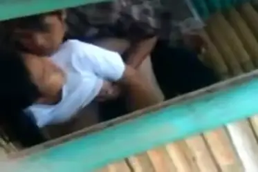 Pasangan Nekat Ngewe Di Pos Kamling Sepi poster